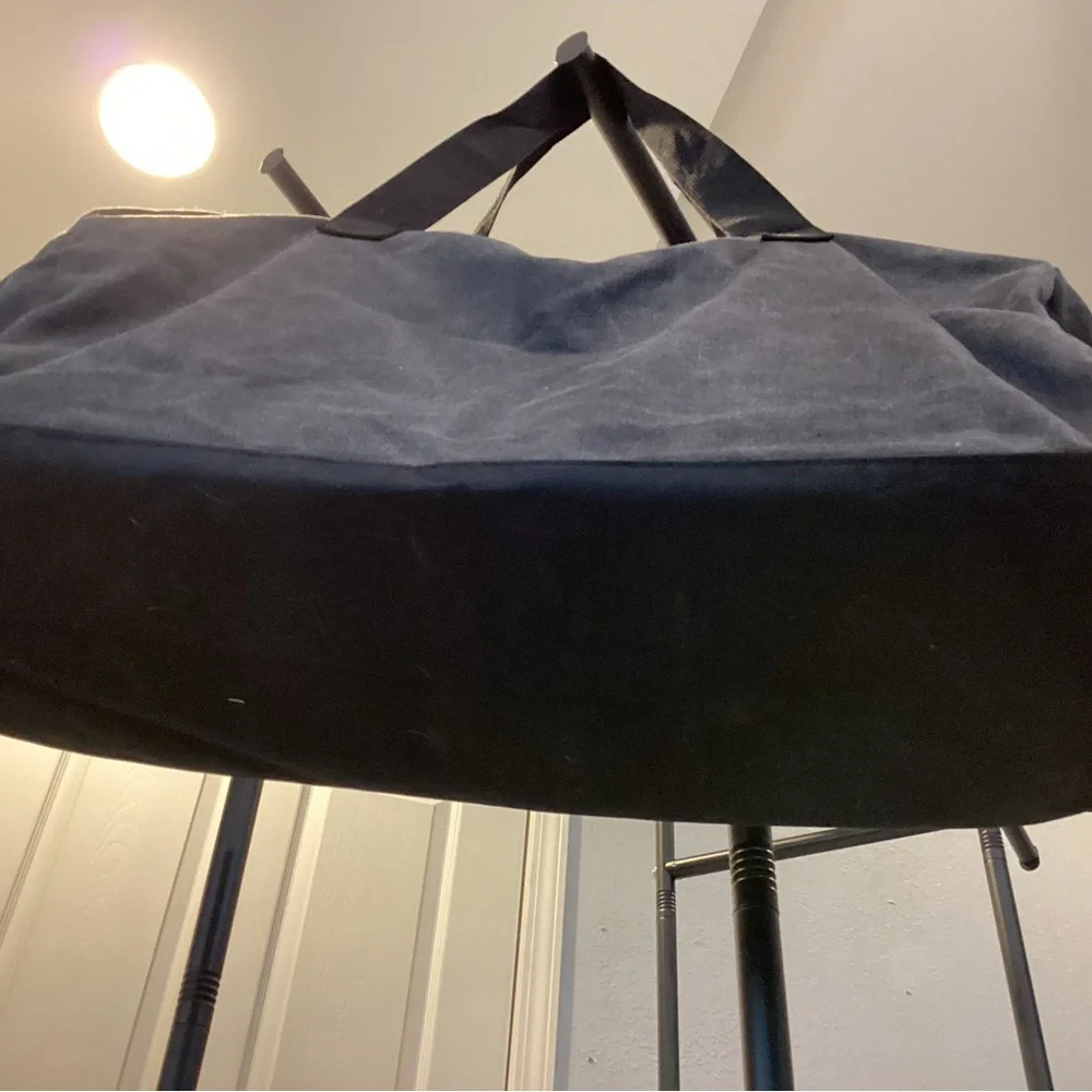 Ed Hardy Black Duffel Bag with Death Or Glory Design - Picture 5 of 8